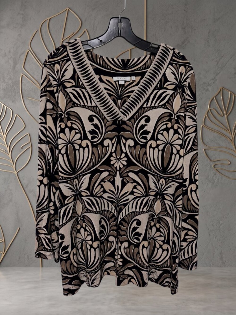 Chico's Size 3 XL Black Beige Paisley Scroll V-Neck Long Sleeve Tunic Top